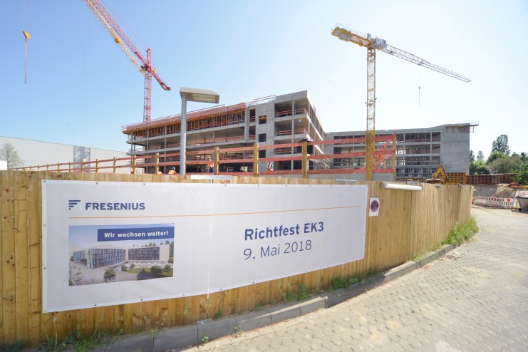Fresenius feiert Richtfest für neues Bürogebäude in Bad Homburg