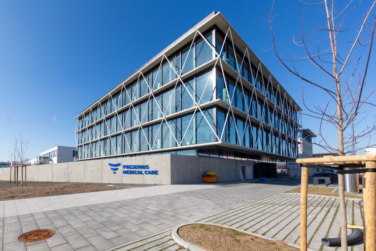 Fresenius Medical Care eröffnet neues Technologiezentrum in Schweinfurt