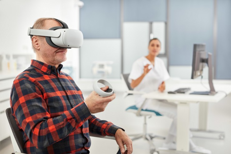 Fresenius Medical Care trainiert Patienten mit Virtual-Reality-Technik für die Heimdialyse